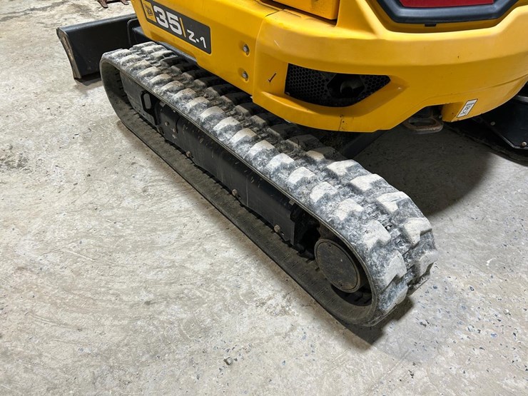 2022-jcb-35z-mini-excavator-image-15