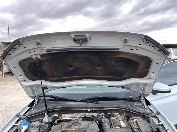 2019-volkswagen-tiguan-se-image-70