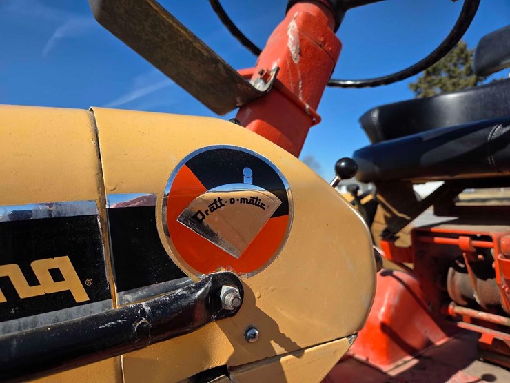 case-730-comfort-king-tractor-image-43