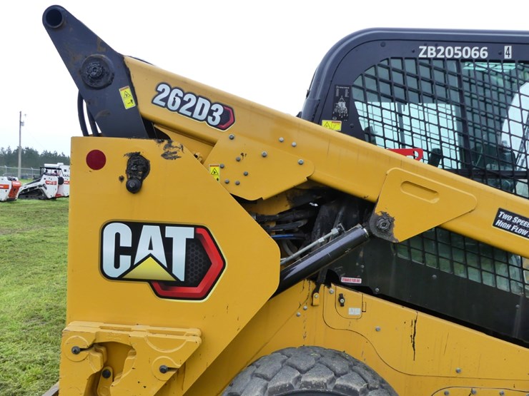 2022-caterpillar-262d3-image-7