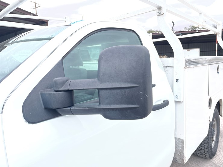 2015-chevrolet-silverado-2500-image-21