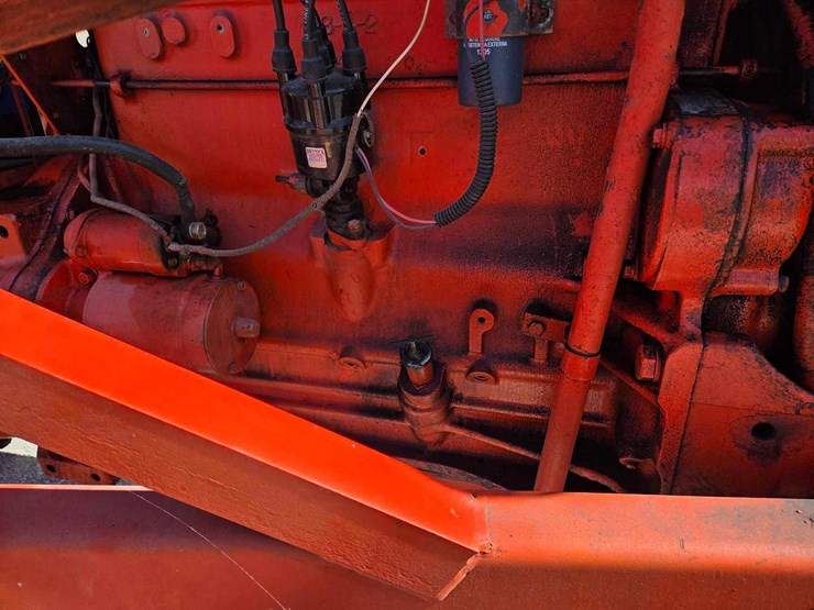 case-730-tractor-image-22