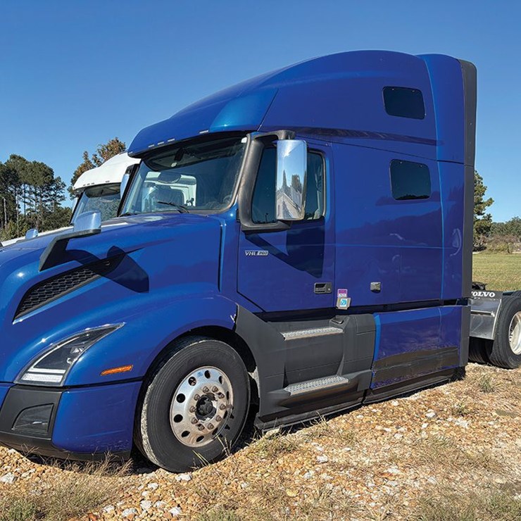 2024 VOLVO VNL 760