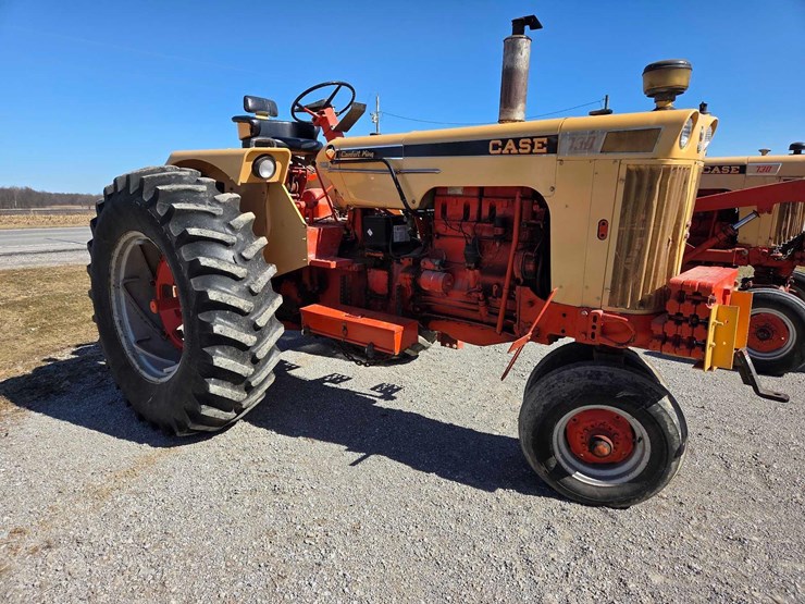 case-730-comfort-king-tractor-image-27
