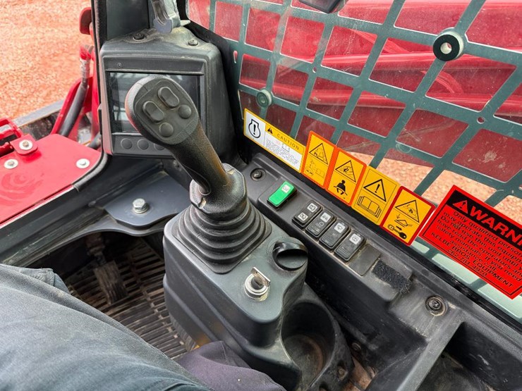 takeuchi-tl8r-image-34