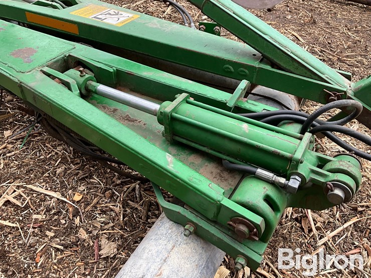 john-deere-8-image-15