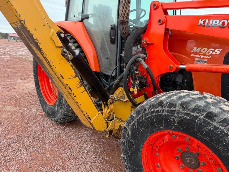 2005-kubota-la1301s-image-41