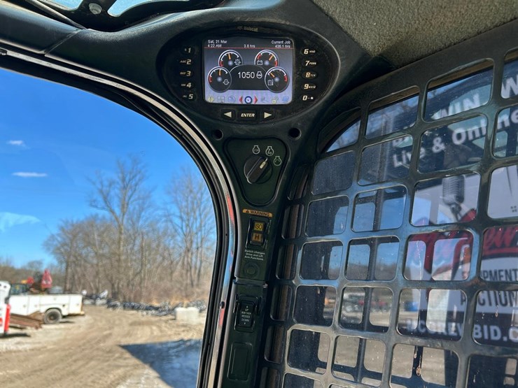 2019-bobcat-s850-image-18