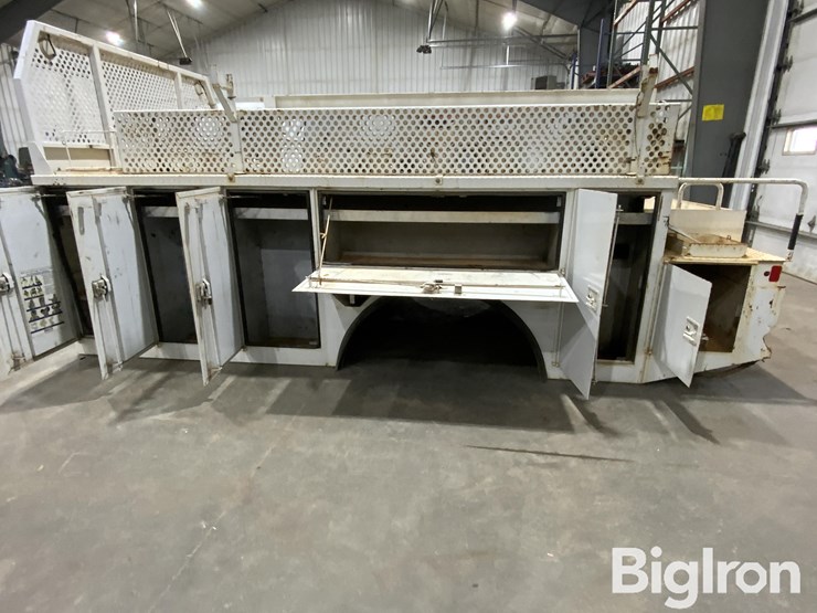 massey-ferguson-730-image-18