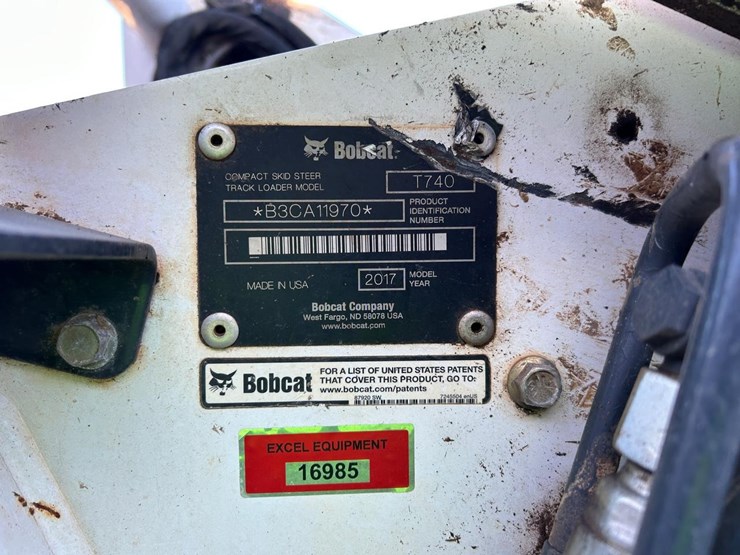 2017-bobcat-t740-image-29