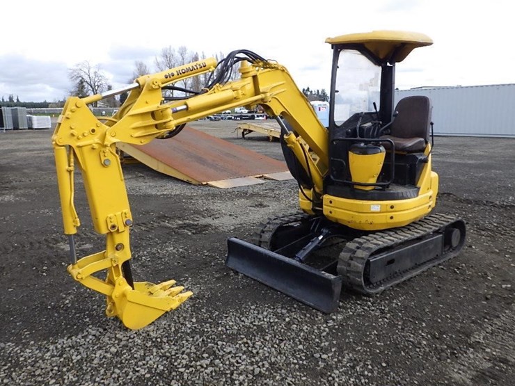 komatsu-pc12uu-image-1