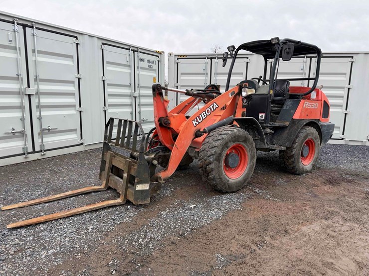2015-kubota-r530-image-1