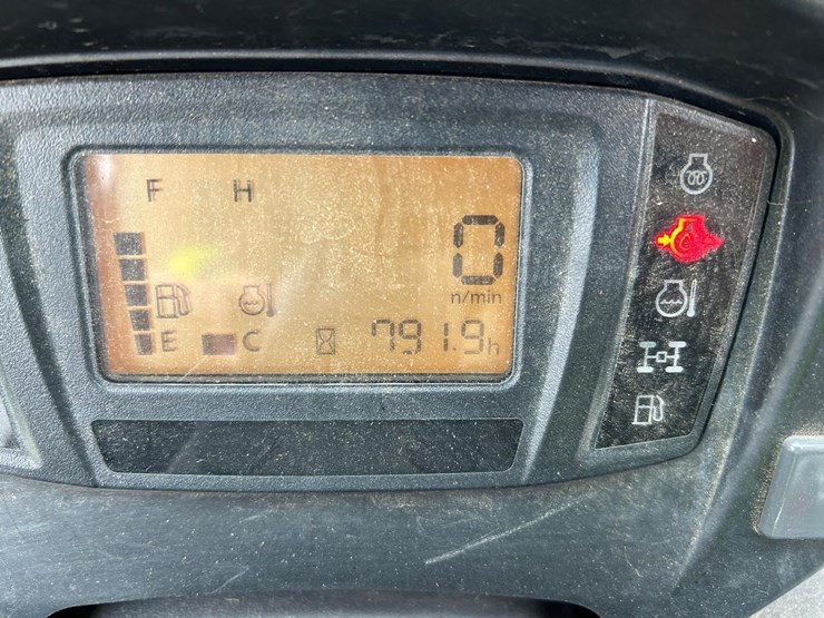 kubota-f2690-image-21