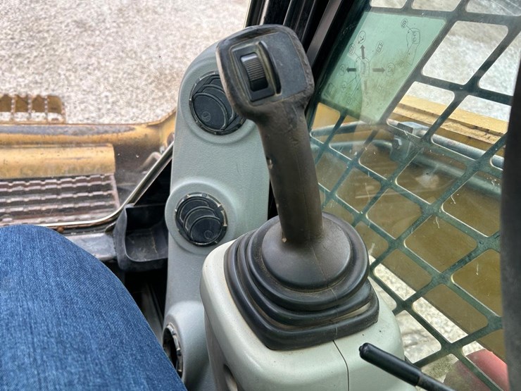 caterpillar-277c-image-24