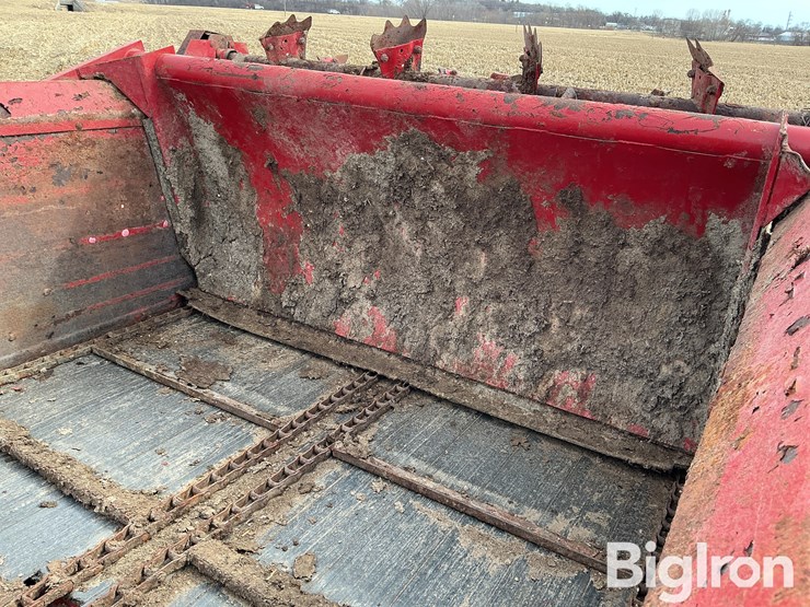 2013-new-holland-195-image-18