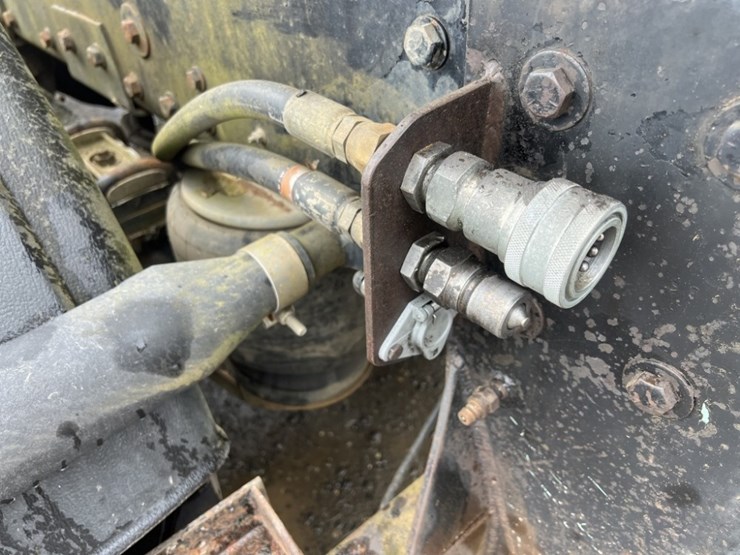 1996-peterbilt-378-image-21