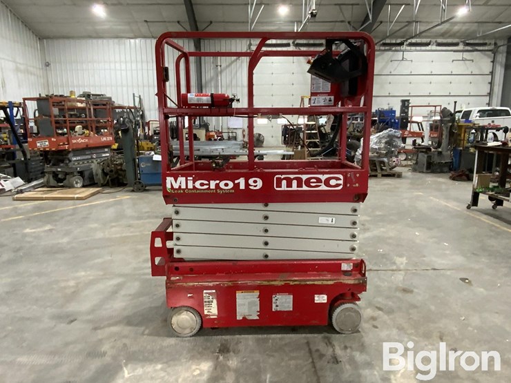 2015-massey-ferguson-730-image-8