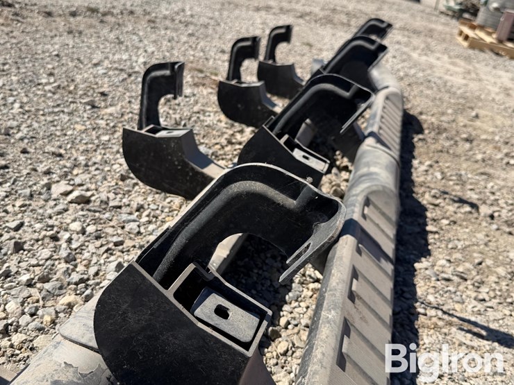 2014-chevrolet-3500-image-11