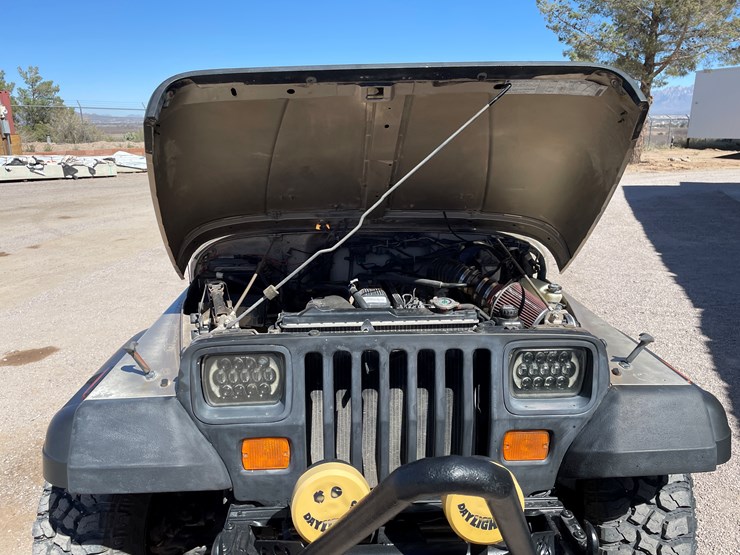 1993-jeep-wrangler-image-20