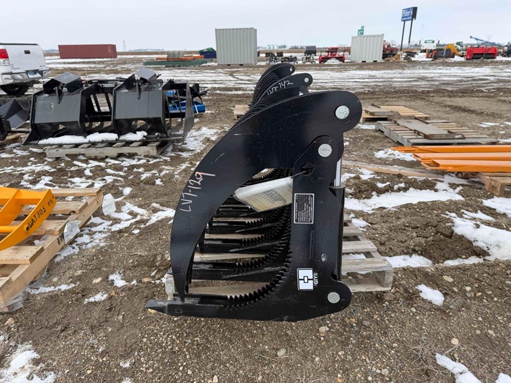 curved-log-grabber-image-4