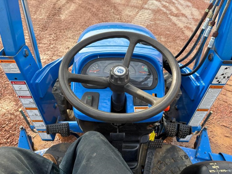 new-holland-tc29d-image-46