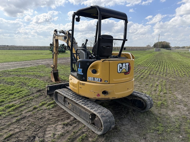 2021-caterpillar-303-image-6