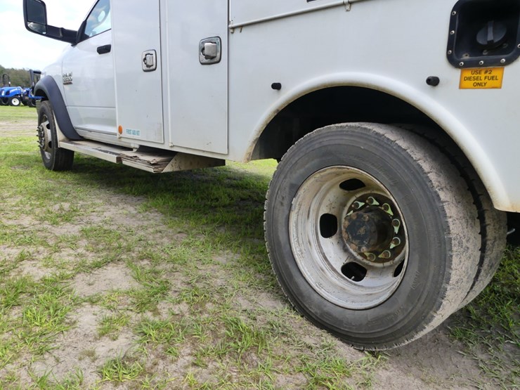 2016-dodge-ram-5500-image-8