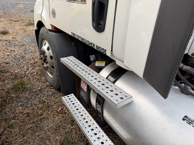 #40953-•-2019-freightliner-cascadia-t/a-daycab-truck-tractor-3akjhtdv4kskd3197-image-29