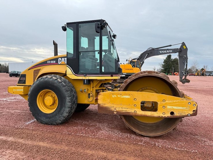 caterpillar-cs-563e-image-3