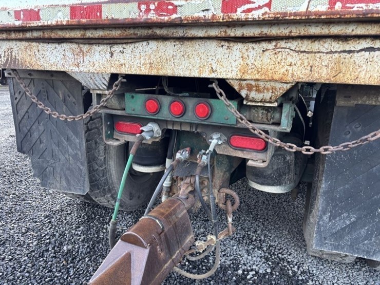 1994-peterbilt-378-image-27