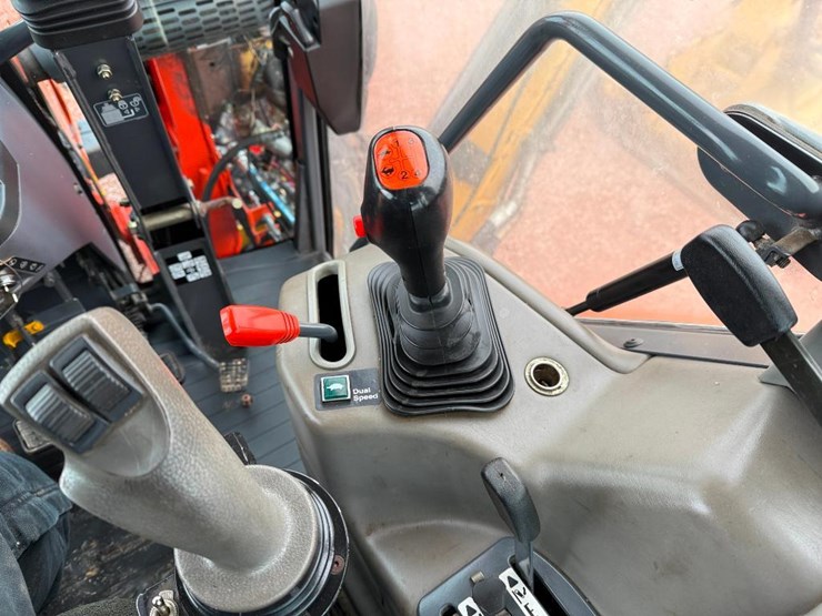 2005-kubota-la1301s-image-56