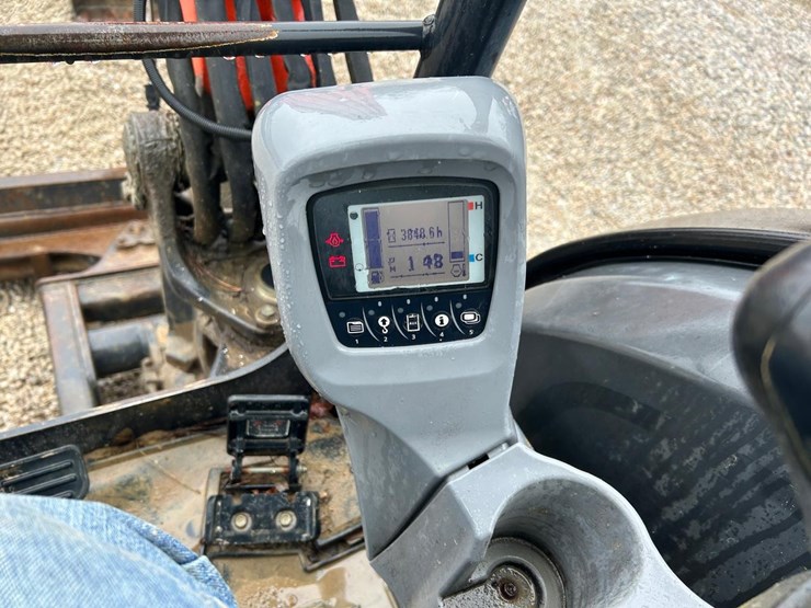 2016-kubota-kx040-4-image-17