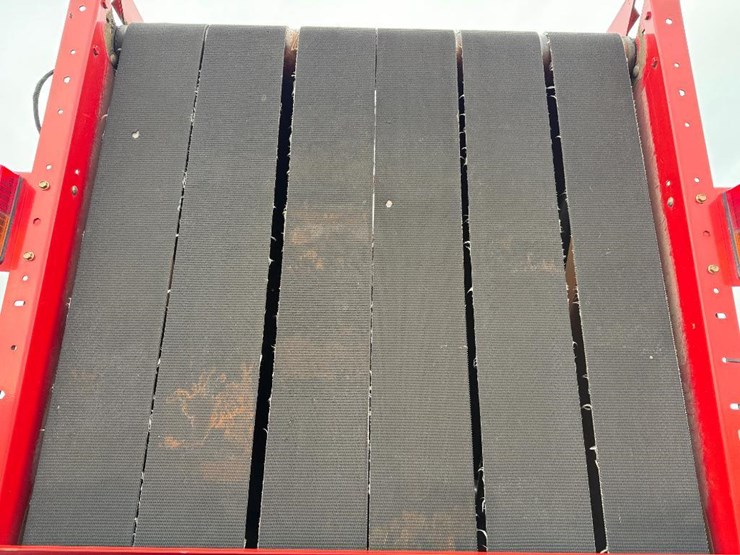 new-holland-br7070-image-22