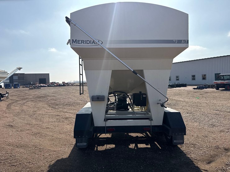 2021-meridian-375rt8-image-11