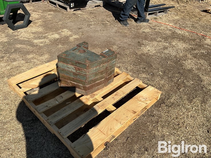 hesston-85lb-tractor-suitcase-weights-image-5