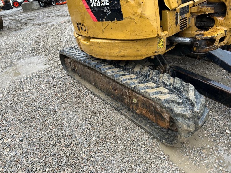 caterpillar-303-image-11