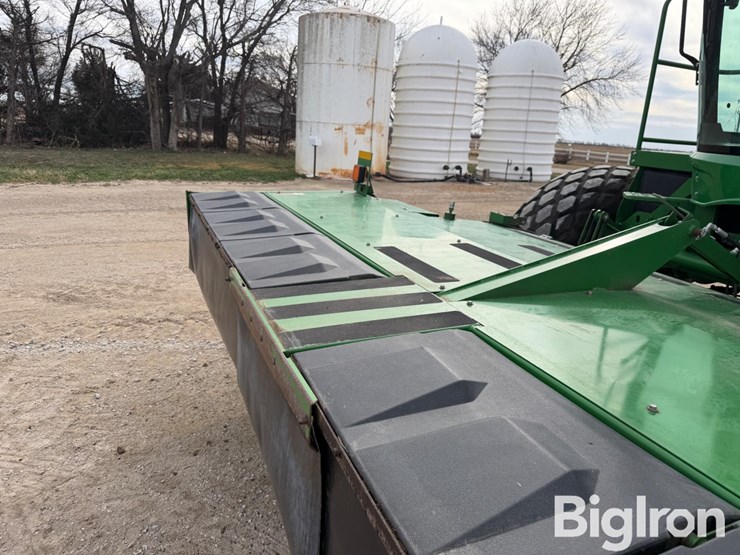 2021-john-deere-w260-image-16