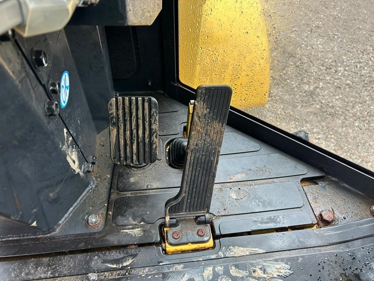 2016-yanmar-v4-7-image-22