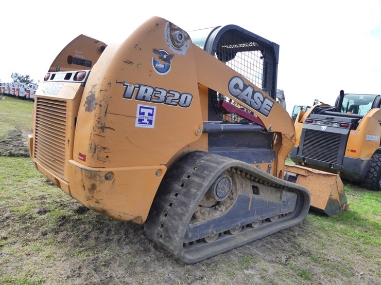2015-case-tr320-image-3
