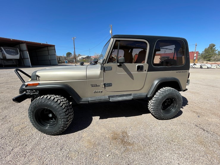 1993-jeep-wrangler-image-60