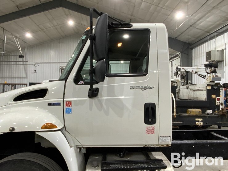 2014-international-durastar-4400-image-14