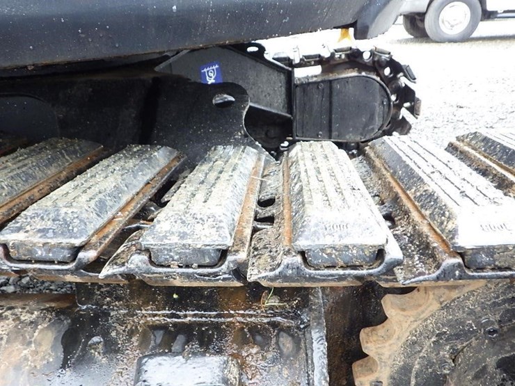 2013-yanmar-vio35-5b-image-33