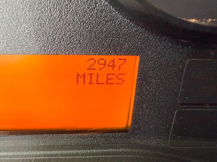 international-7600-image-86