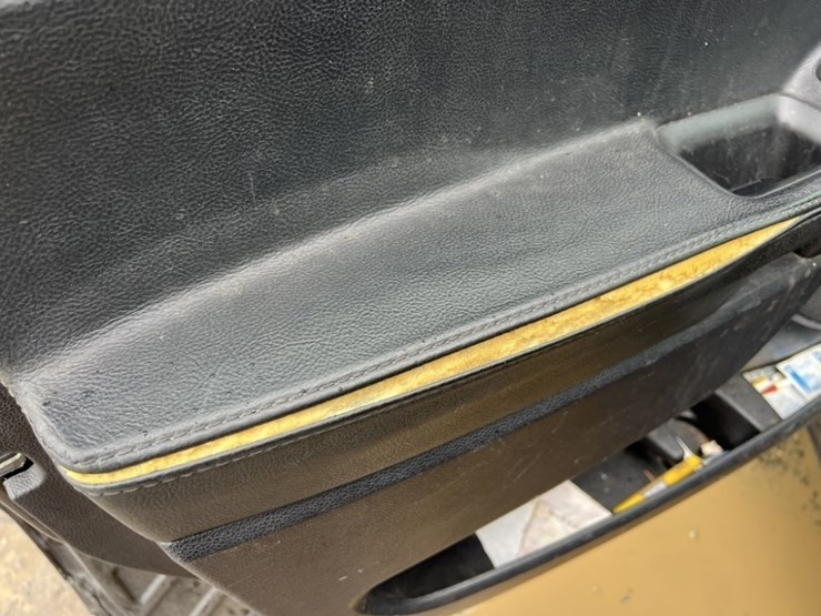 2018-ford-explorer-image-25