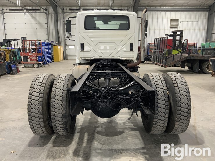 2014-international-durastar-4400-image-6