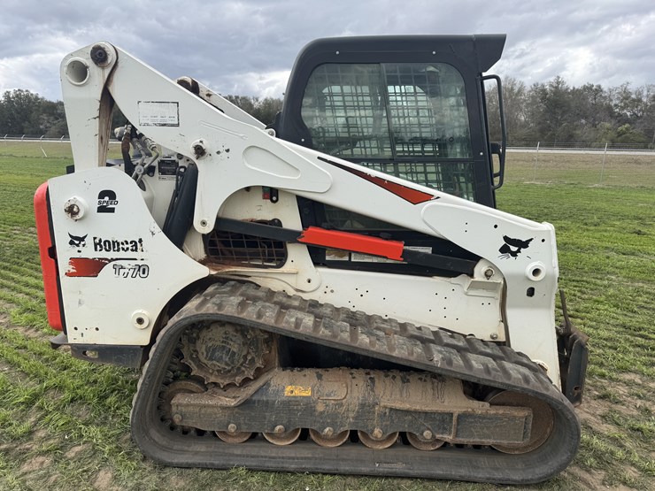 2023-bobcat-t770-image-6