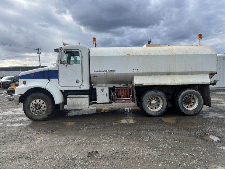 1998-peterbilt-330-image-7