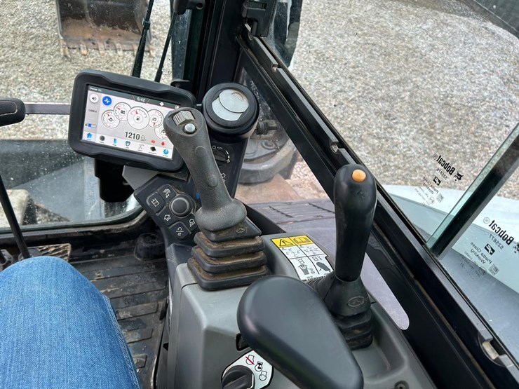 2022-bobcat-e88-image-22