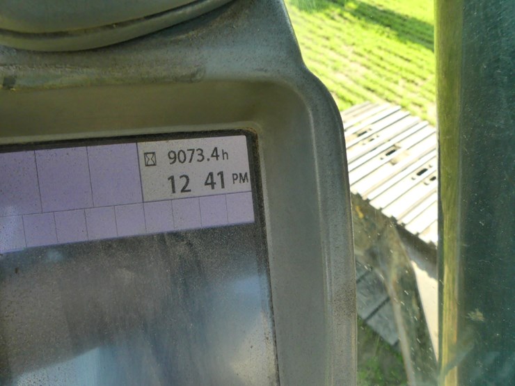 2015-deere-210g-image-14