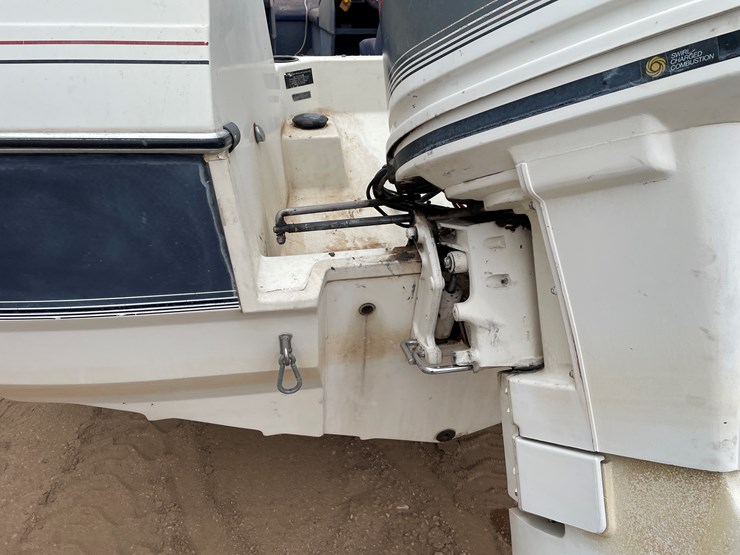 #4331-•-bayliner-boat-and-trailer-(titles-in-delay)-image-15